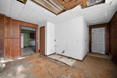 Tiny photo for 1123 E 6th Avenue, Monmouth, IL 61462 (MLS # 12556047)