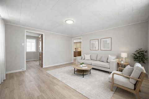 Tiny photo for 1123 E 6th Avenue, Monmouth, IL 61462 (MLS # 12556047)