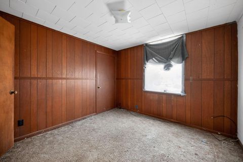 Tiny photo for 1123 E 6th Avenue, Monmouth, IL 61462 (MLS # 12556047)