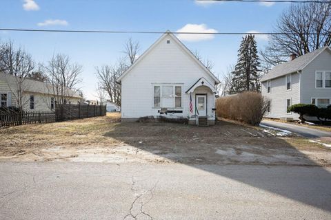 Tiny photo for 1123 E 6th Avenue, Monmouth, IL 61462 (MLS # 12556047)