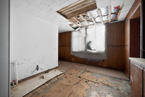 Tiny photo for 1123 E 6th Avenue, Monmouth, IL 61462 (MLS # 12556047)