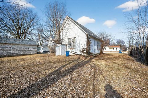 Tiny photo for 1123 E 6th Avenue, Monmouth, IL 61462 (MLS # 12556047)