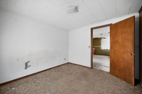 Tiny photo for 1123 E 6th Avenue, Monmouth, IL 61462 (MLS # 12556047)