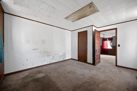 Tiny photo for 1123 E 6th Avenue, Monmouth, IL 61462 (MLS # 12556047)