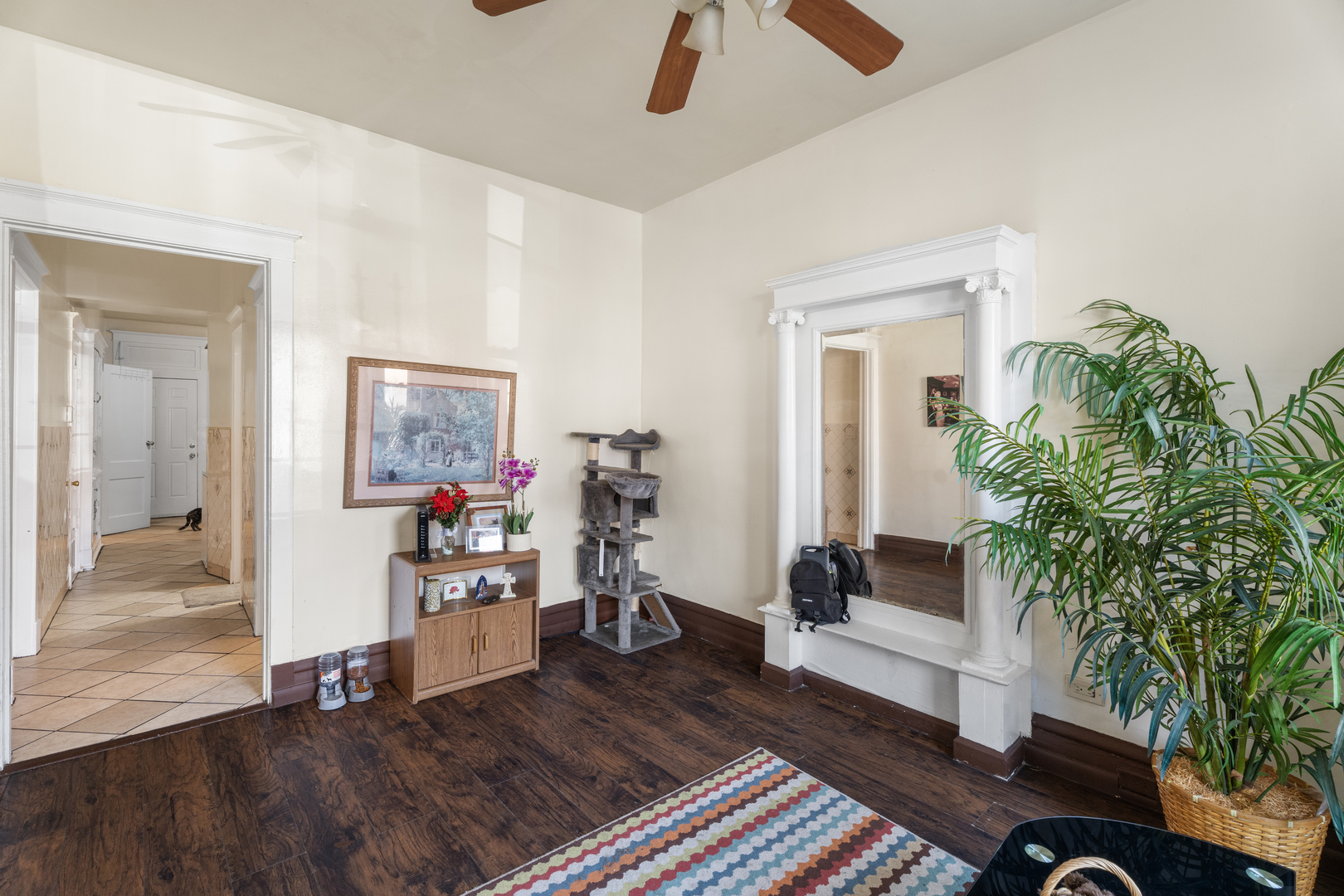 2539 S Sawyer Avenue