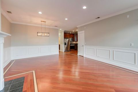 Tiny photo for 5058 N Kimball Avenue #4, Chicago, IL 60625 (MLS # 12499393)