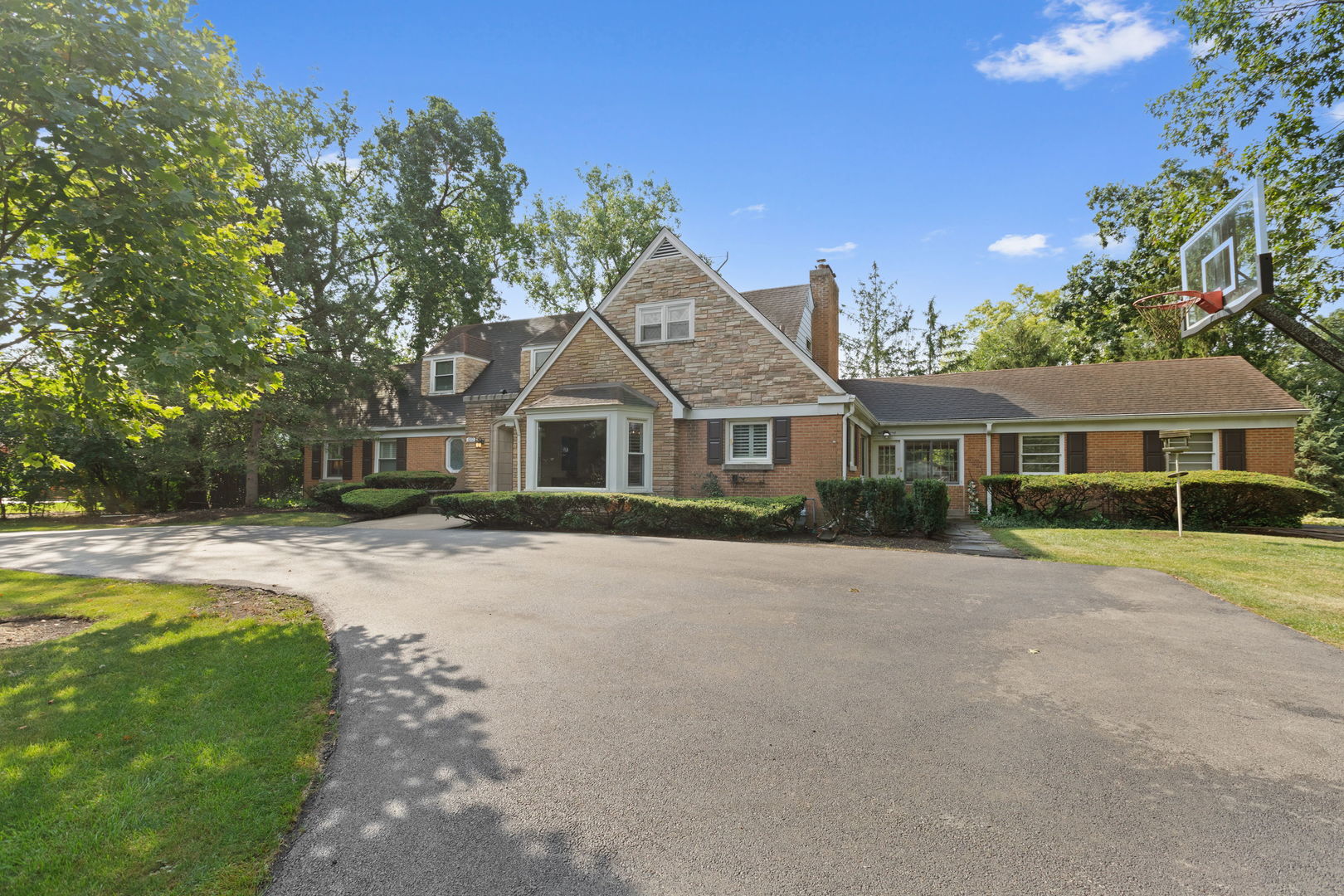 1011 Central Road
