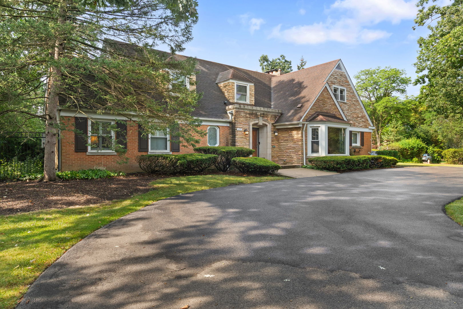 1011 Central Road