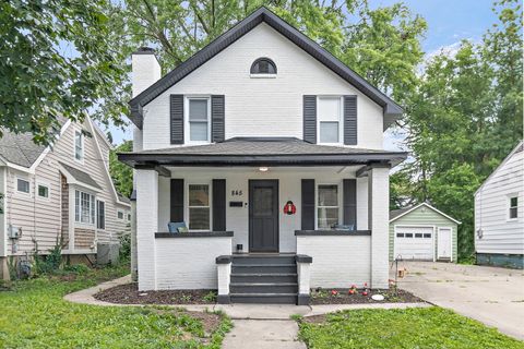 845 N 10th Street DeKalb IL 60115