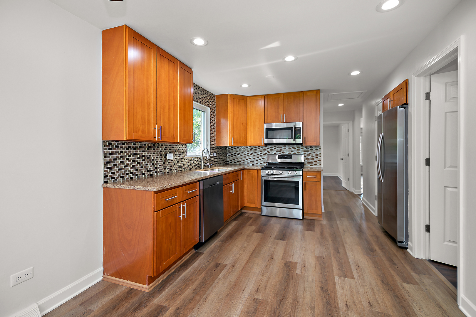 7038 W 114th Place