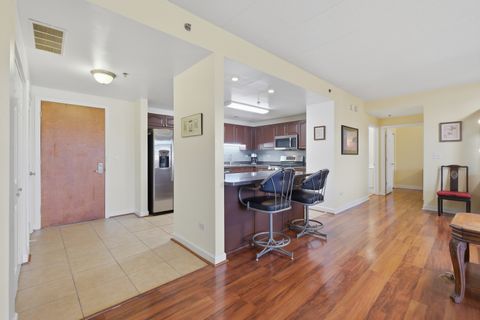 Tiny photo for 875 E 22nd Street #410, Lombard, IL 60148 (MLS # 12599278)