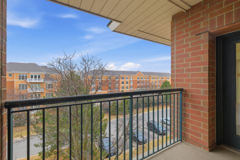 Tiny photo for 875 E 22nd Street #410, Lombard, IL 60148 (MLS # 12599278)