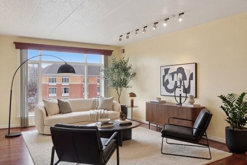 Tiny photo for 875 E 22nd Street #410, Lombard, IL 60148 (MLS # 12599278)