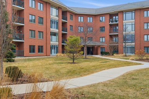 Tiny photo for 875 E 22nd Street #410, Lombard, IL 60148 (MLS # 12599278)