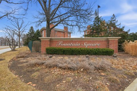 Tiny photo for 875 E 22nd Street #410, Lombard, IL 60148 (MLS # 12599278)
