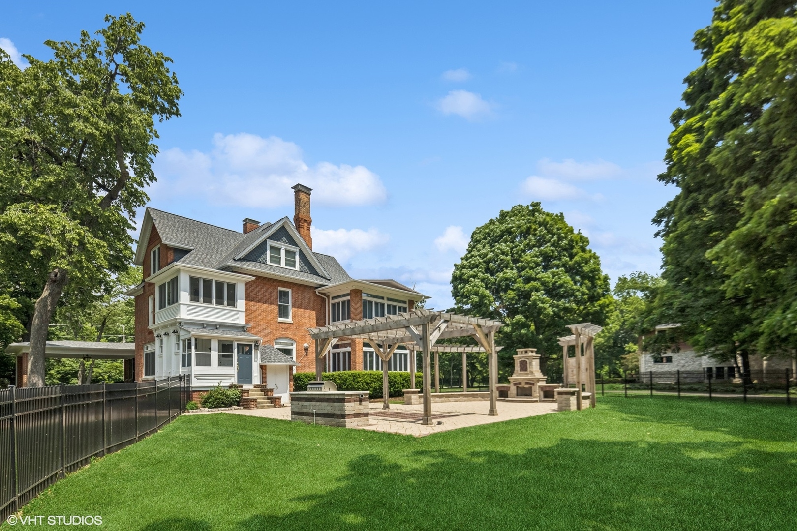 31w141 Army Trail Road