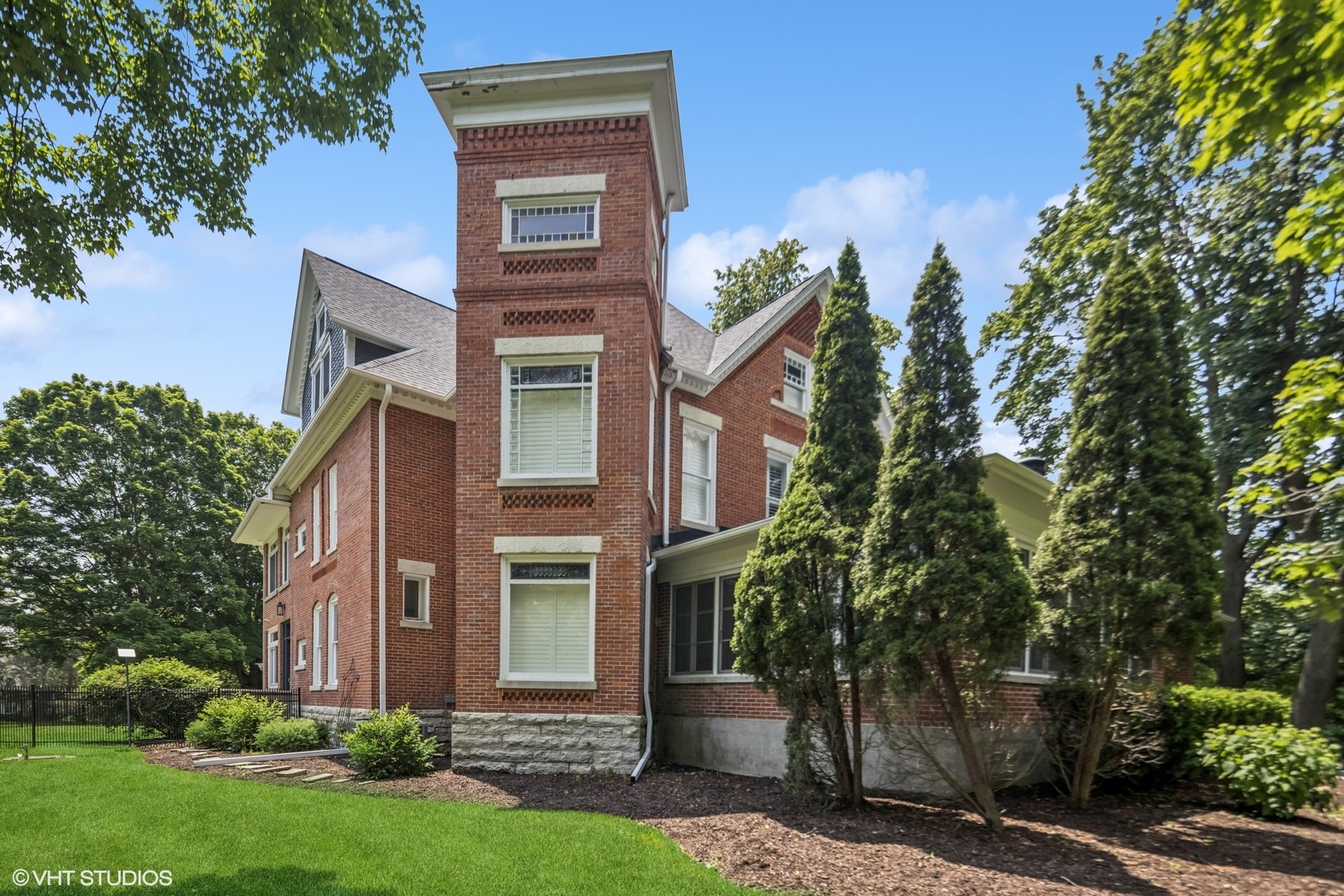 31w141 Army Trail Road