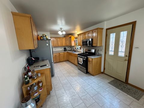 Tiny photo for 11117 S Avenue L, Chicago, IL 60617 (MLS # 12450533)