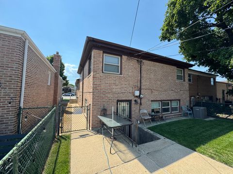Tiny photo for 11117 S Avenue L, Chicago, IL 60617 (MLS # 12450533)