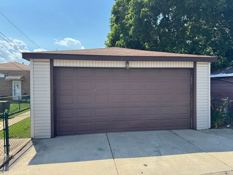 Tiny photo for 11117 S Avenue L, Chicago, IL 60617 (MLS # 12450533)