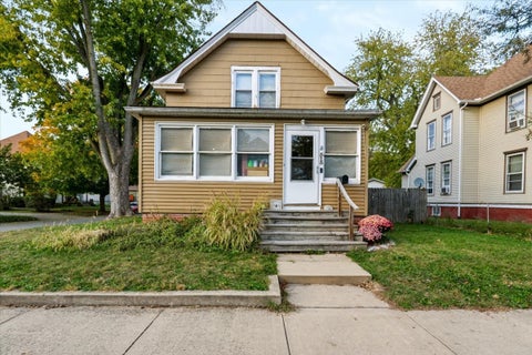 Photo of 515 W Jefferson Street, Clinton, IL 61727 (MLS # 12792859)