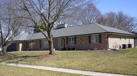 Tiny photo for 2 Golfview Place, DeKalb, IL 60115 (MLS # 12579078)