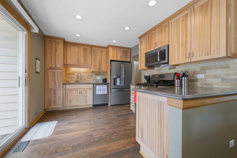 Tiny photo for 152 S Lancaster Drive, Bolingbrook, IL 60440 (MLS # 12694683)