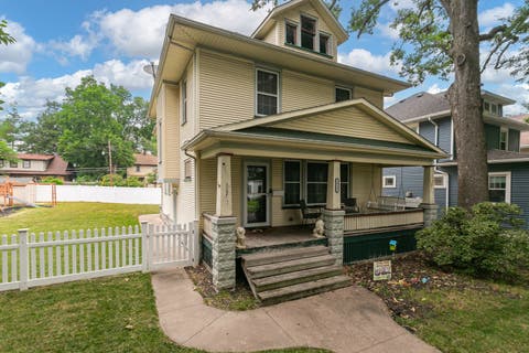 Photo of 2515 20th Avenue, Rock Island, IL 61201 (MLS # 12725620)
