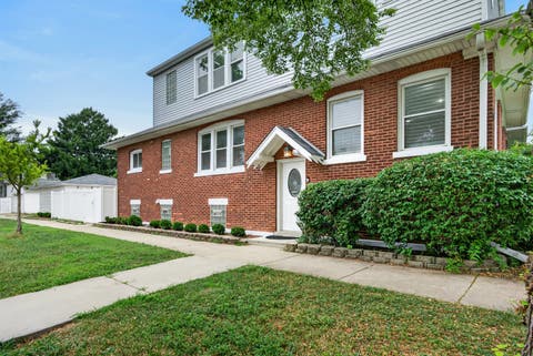 Photo of 1147 Wesley Avenue, Oak Park, IL 60304 (MLS # 12718892)
