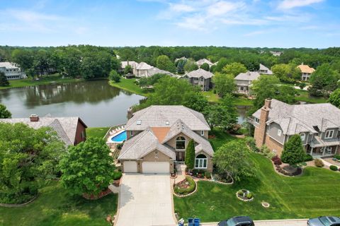 1542 WOODCREEK Trail Bartlett IL 60103
