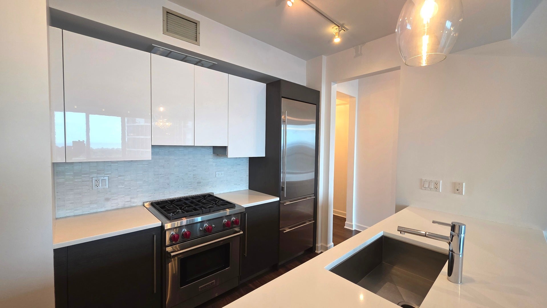 1201 S Prairie Avenue 1104