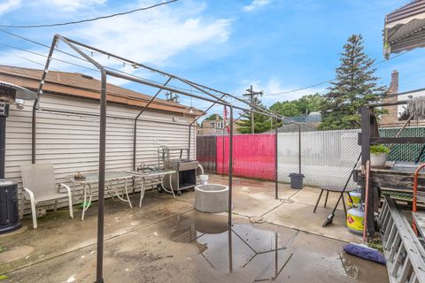 Tiny photo for 6706 16th Street, Berwyn, IL 60402 (MLS # 12673392)