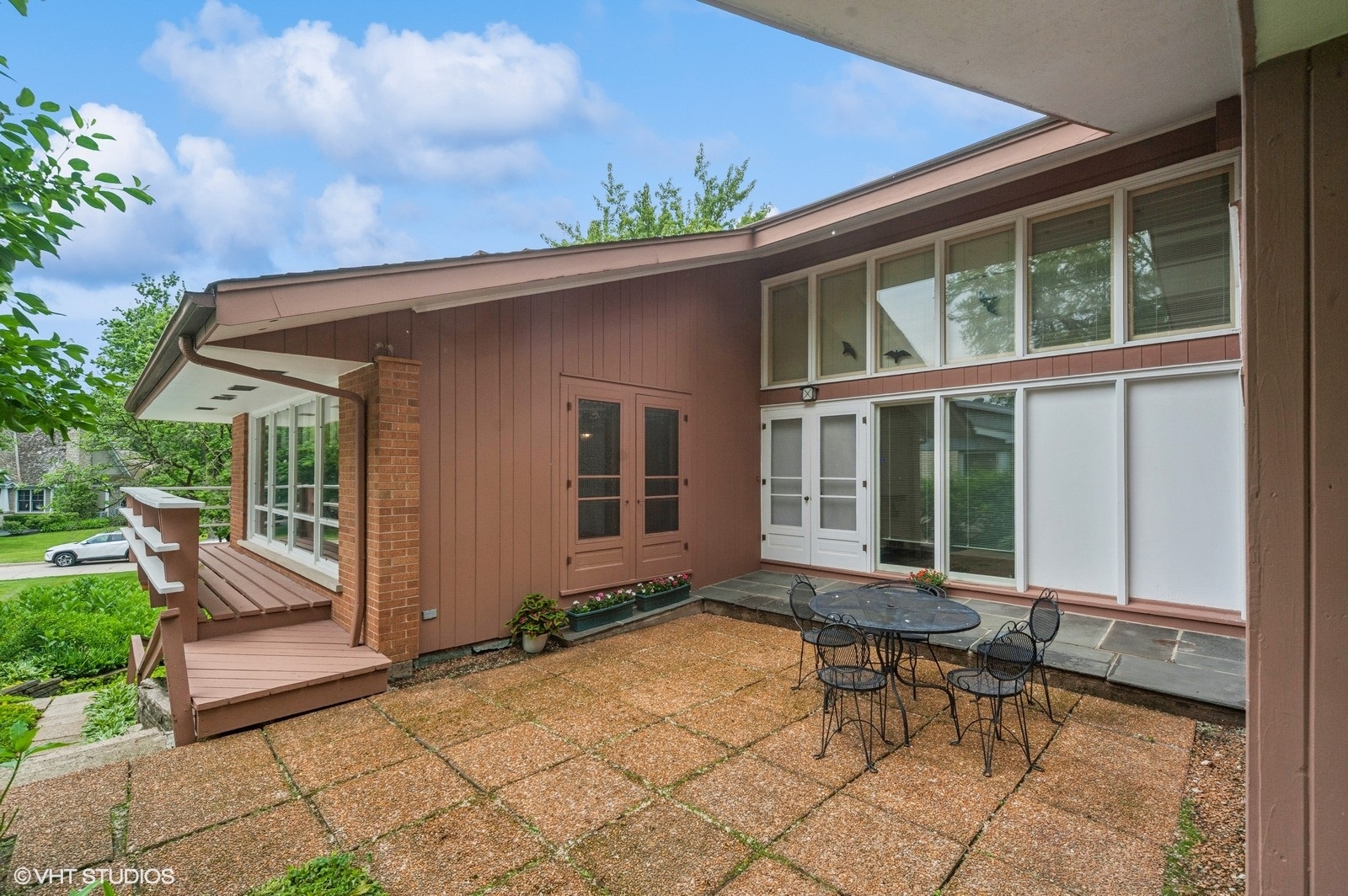 611 Hillside Drive