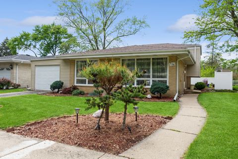 A home in Des Plaines