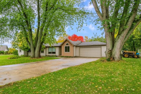 Photo of 25171 N Virginia Avenue, Lake Zurich, IL 60047 (MLS # 12462336)