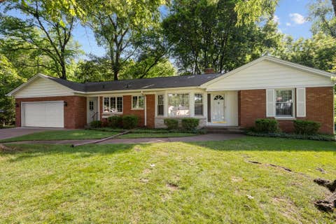 Photo of 1545 26th Avenue, Rock Island, IL 61201 (MLS # 12675251)