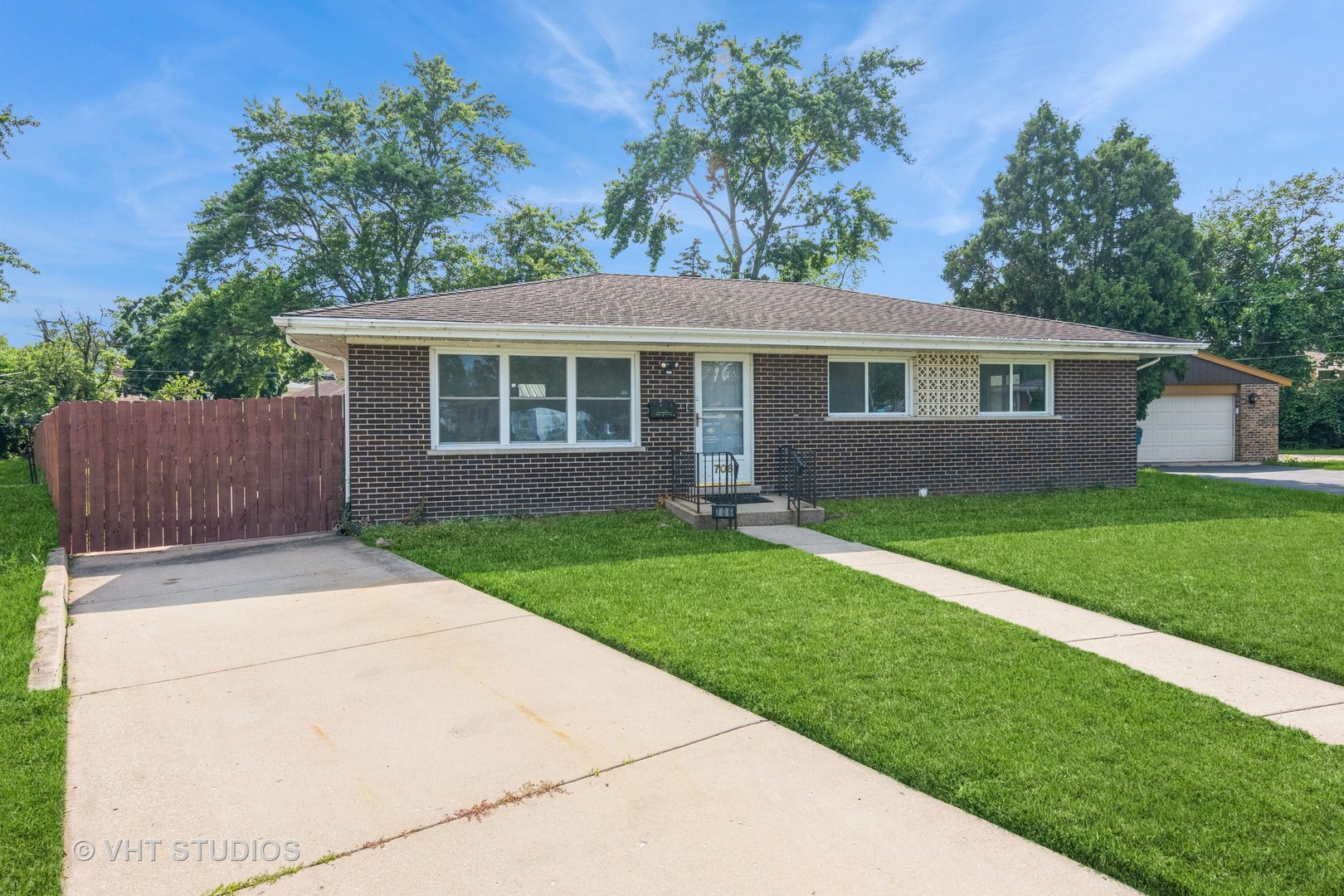 706 N MAVIS Lane