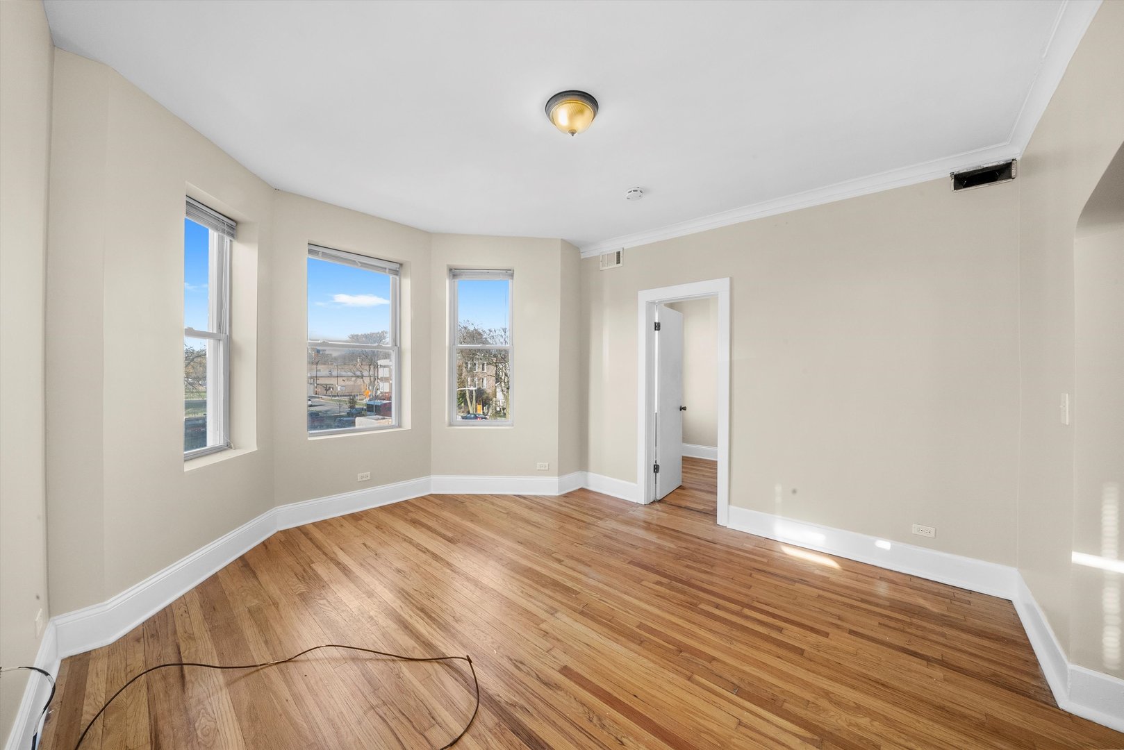 1105 S Richmond Street