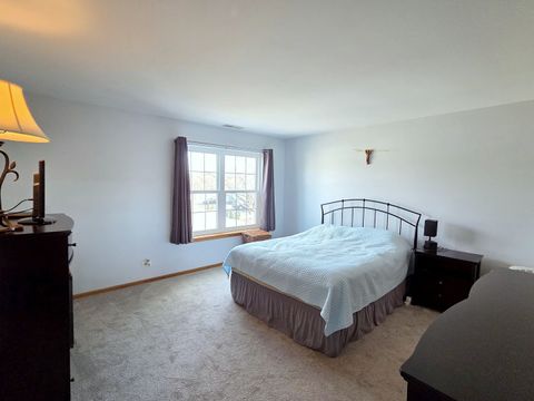 Tiny photo for 745 W Streamwood Boulevard #B, Streamwood, IL 60107 (MLS # 12565953)