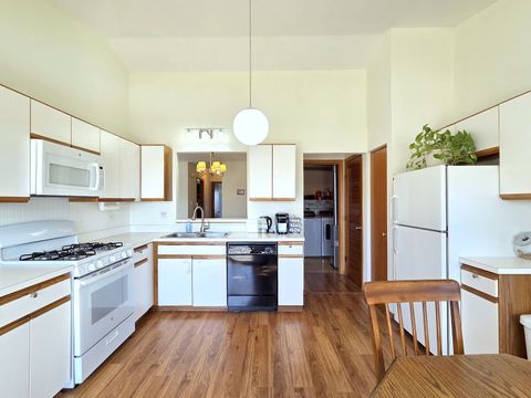 Tiny photo for 745 W Streamwood Boulevard #B, Streamwood, IL 60107 (MLS # 12565953)