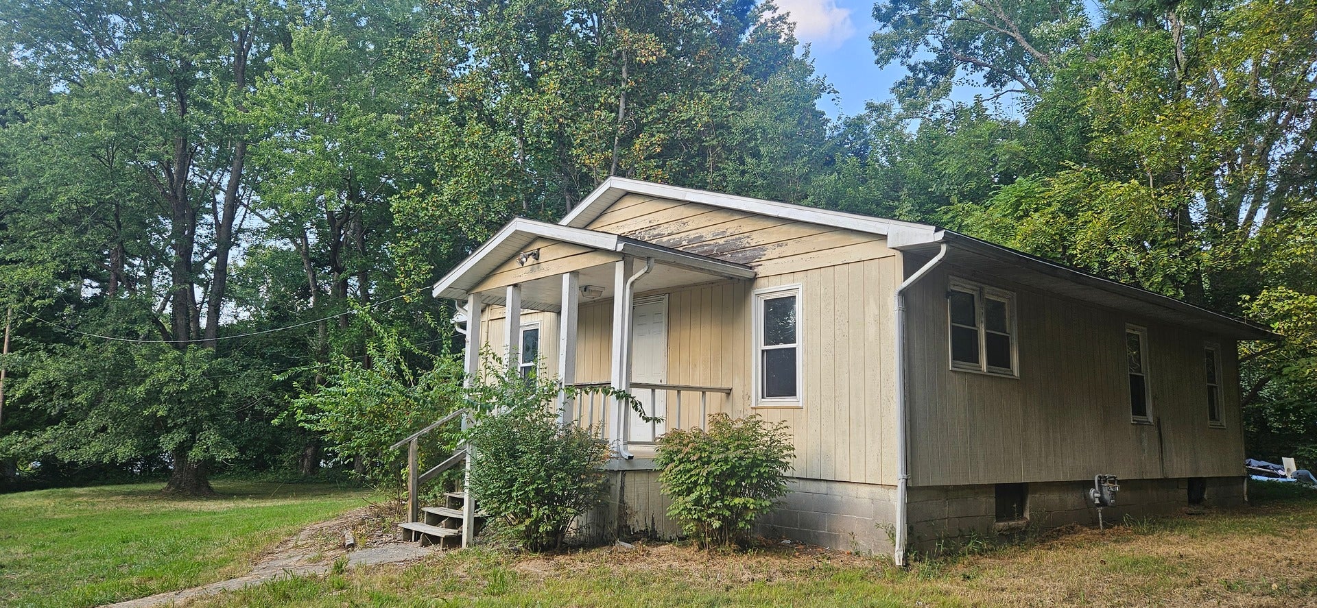 240 Raccoon Valley Road