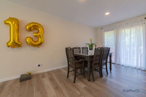 Tiny photo for 818 Brentwood Court, Schaumburg, IL 60193 (MLS # 12479925)