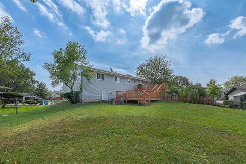 Tiny photo for 818 Brentwood Court, Schaumburg, IL 60193 (MLS # 12479925)