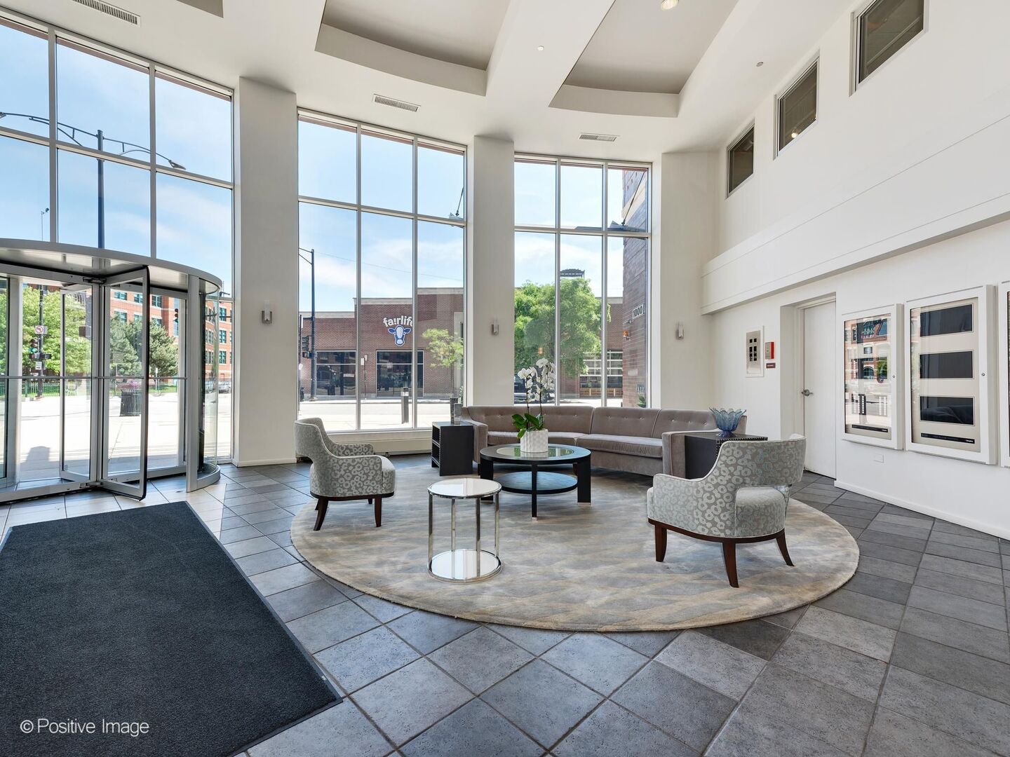 1000 W Adams Street 322