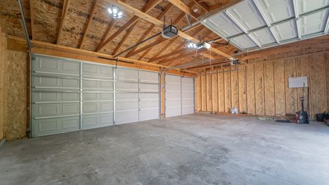 Tiny photo for 10439 S Avenue M, Chicago, IL 60617 (MLS # 12585321)