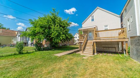 Tiny photo for 10439 S Avenue M, Chicago, IL 60617 (MLS # 12585321)