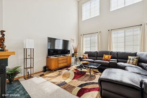 Tiny photo for 711 CREEKSIDE Circle #711, Gurnee, IL 60031 (MLS # 12417668)