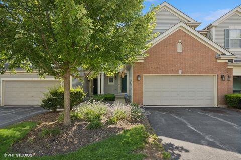 711 CREEKSIDE Circle 711 Gurnee IL 60031
