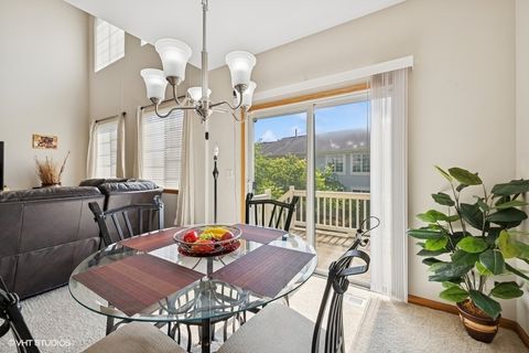 Tiny photo for 711 CREEKSIDE Circle #711, Gurnee, IL 60031 (MLS # 12417668)