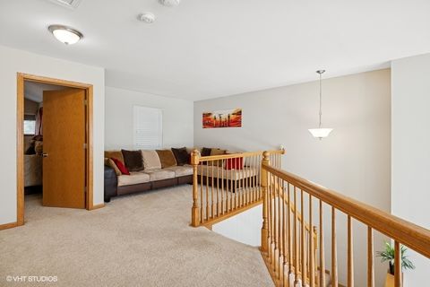 Tiny photo for 711 CREEKSIDE Circle #711, Gurnee, IL 60031 (MLS # 12417668)